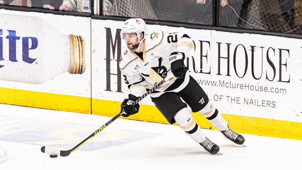 Nailers Re-Sign Louie Roehl