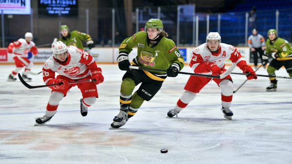 Nailers Sign Avery Winslow