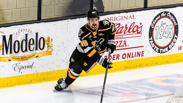 Nailers Sign Logan Pietila