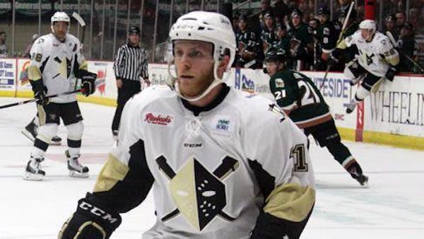Nailers Sign Tyler Murovich