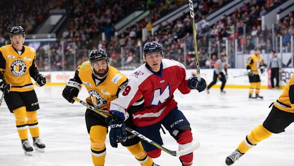 Wings Hold on for 3-2 Home Win