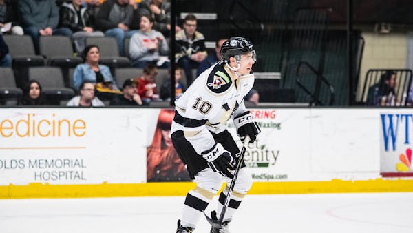 Nailers Re-Sign Lucas Kohls