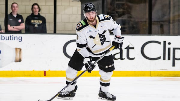 Nailers Re-Sign Aaron Titcomb