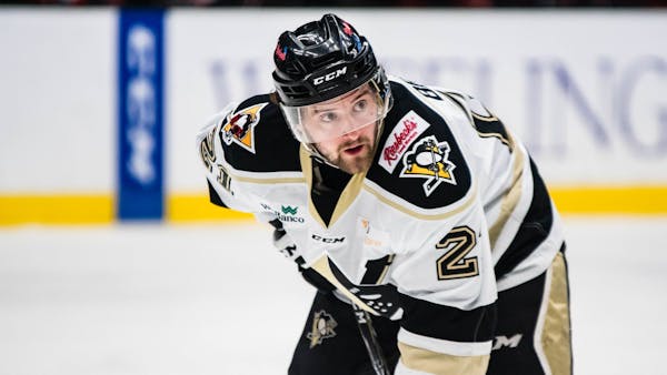Nailers Sign Cam Brown