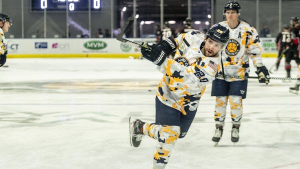 Nailers Sign Alex Tonge