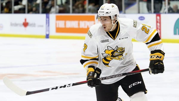 Nailers Sign Sean Josling