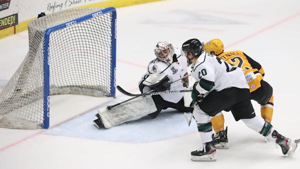 Late Power Play Goal Lifts Utah, 4-3