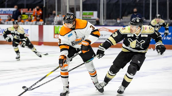 Nailers Erase One Deficit, but Komets Prevail