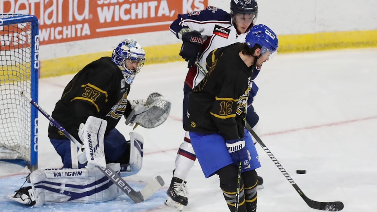 Ian Scott tries to make a save on Saturday night