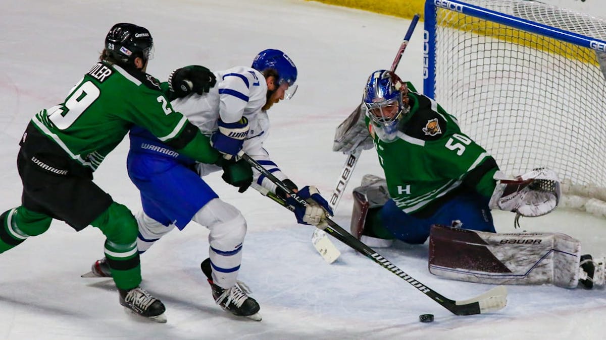 Miner Stymies Thunder Offense