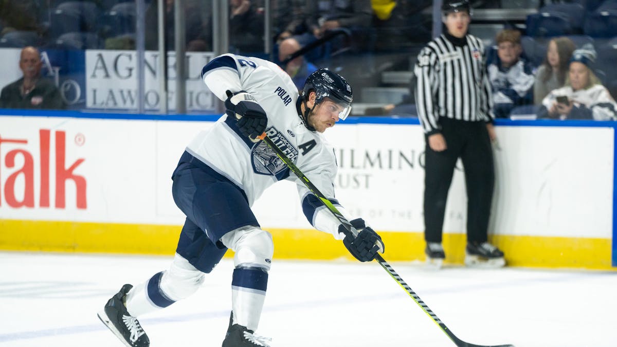 Railers Top the Mariners 2-1 in Overtime