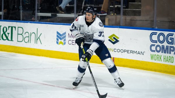 RAILERS SHOCK THUNDER WITH THIRD PERIOD COMEBACK