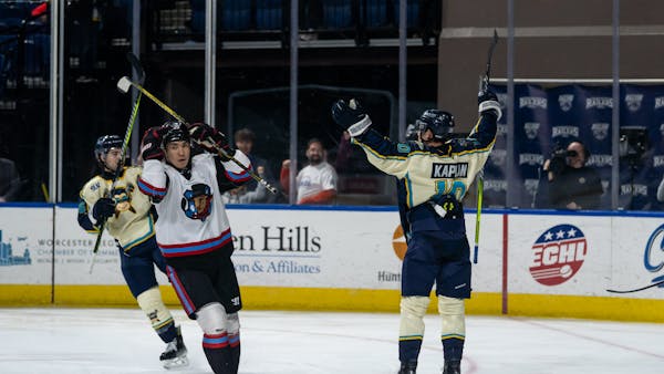MONKEY WRENCHES GO BANANAS IN 3-1 WIN OVER BISON