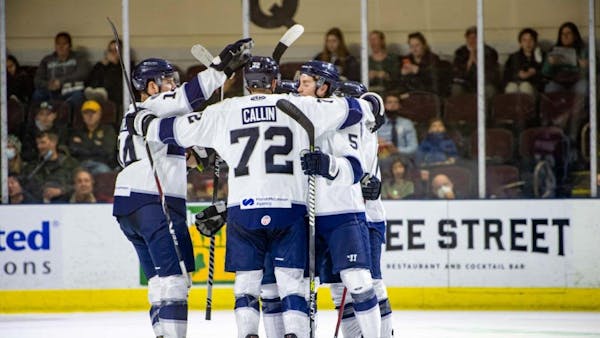 Mariners Outlast Railers in Offensive Battle