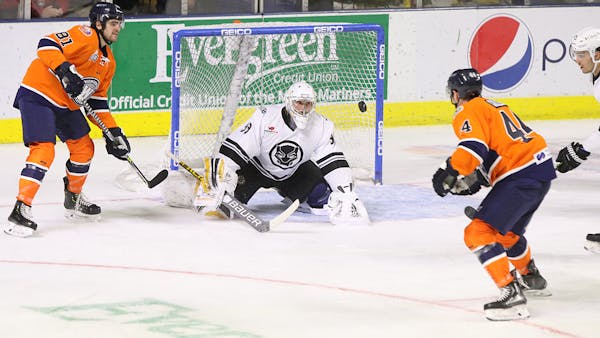 Railers Comeback Falls Short as Mariners Win 3-2