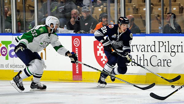 Worcester Railers come from behind to take down Mariners 3-2 in a shootout from the DCU Center