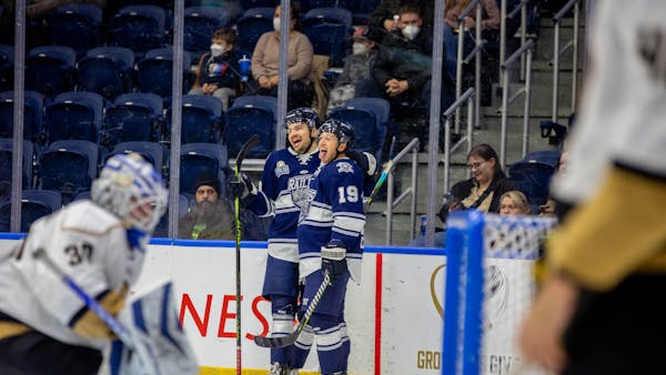Railers Win 6-4 Offensive Battle Over the Growlers